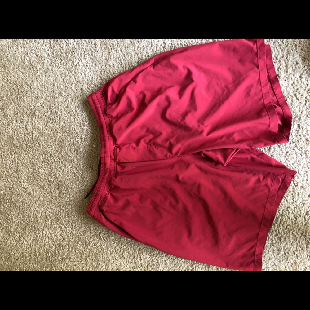 Size L lululemon pace breaker inseam 9’